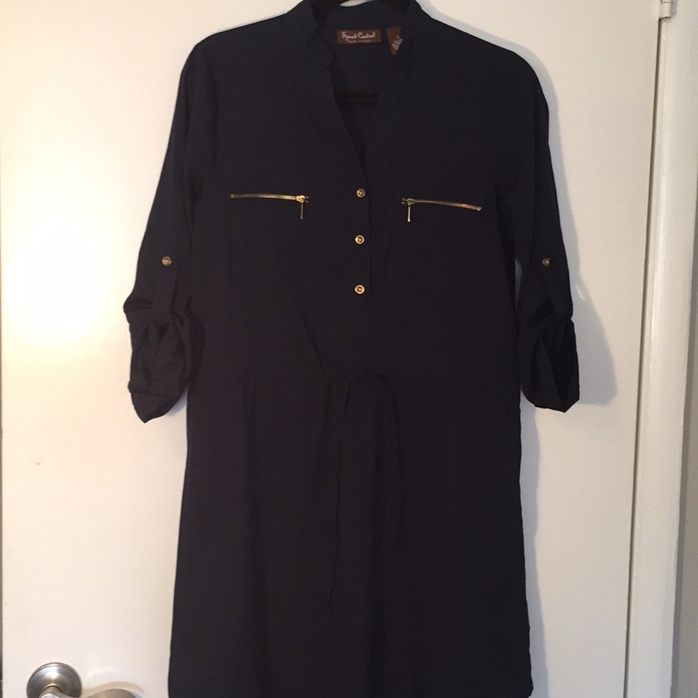 3 For 25$-Cute long Shirt with zip pockets